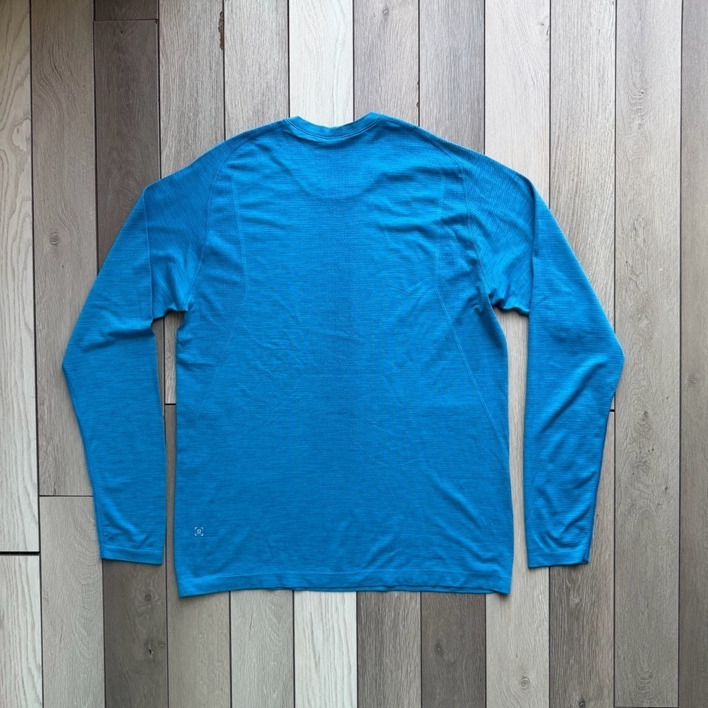 Lululemon Metal Vent Tech Long Sleeve